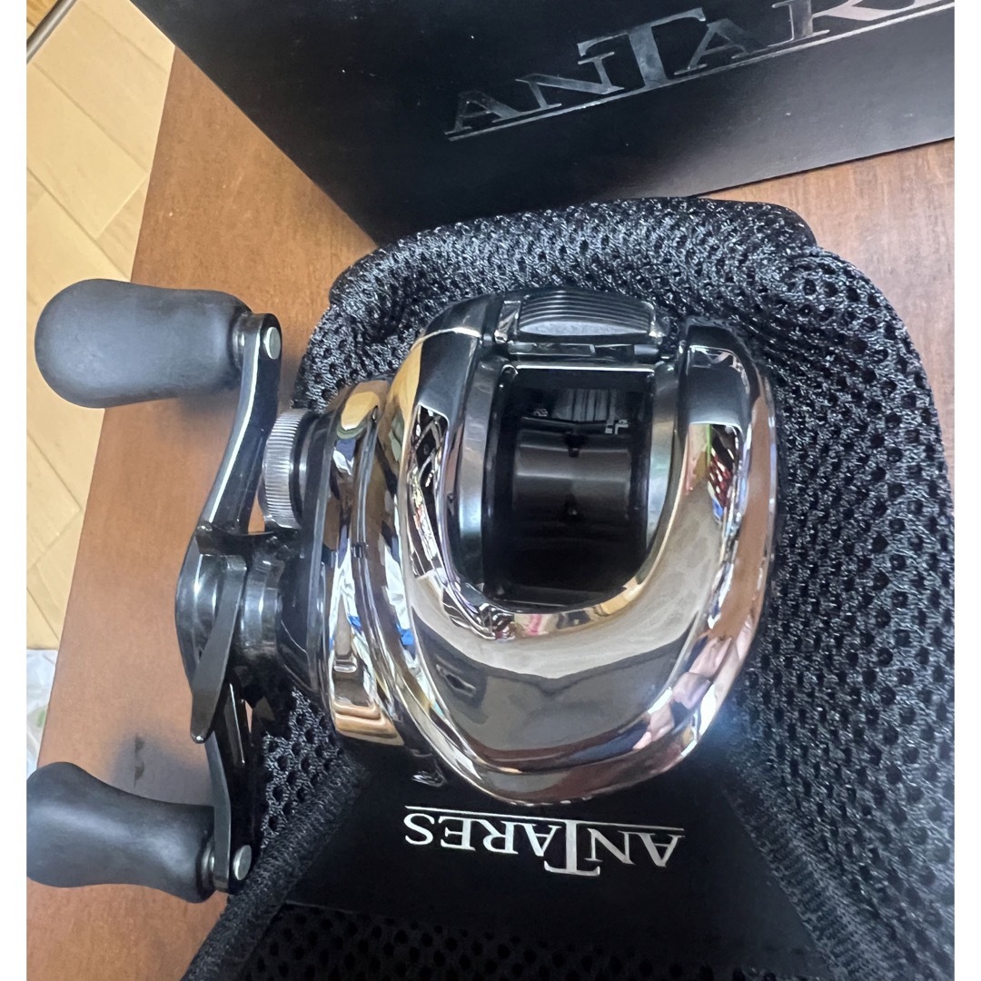 SHIMANO(シマノ)のシマノ 19アンタレスHG  右巻き スポーツ/アウトドアのフィッシング(リール)の商品写真