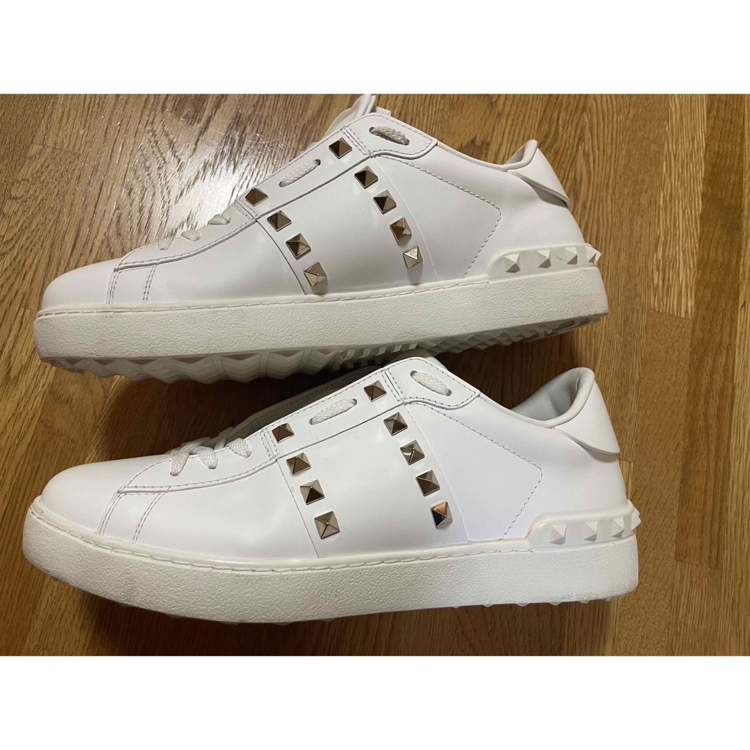 美品　VALENTINO ロックスタッズ　スニーカー