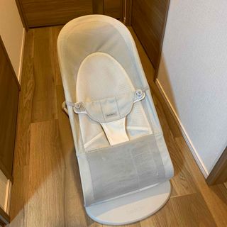 ベビービョルン(BABYBJORN)のmilana様専用　BABYBJORN  バウンサー　ホワイト(ベビーベッド)