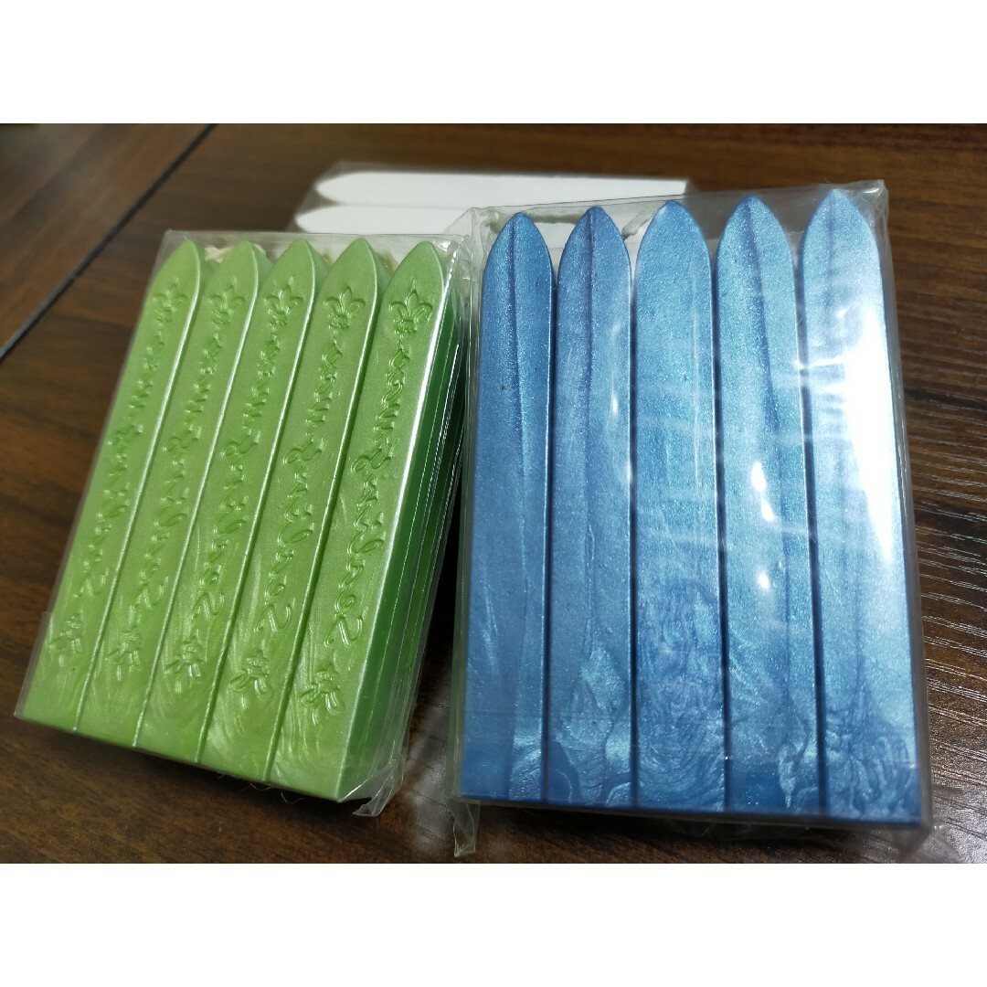 封蝋 シーリングワックス 1本¥150 ハンドメイドの文具/ステーショナリー(カード/レター/ラッピング)の商品写真