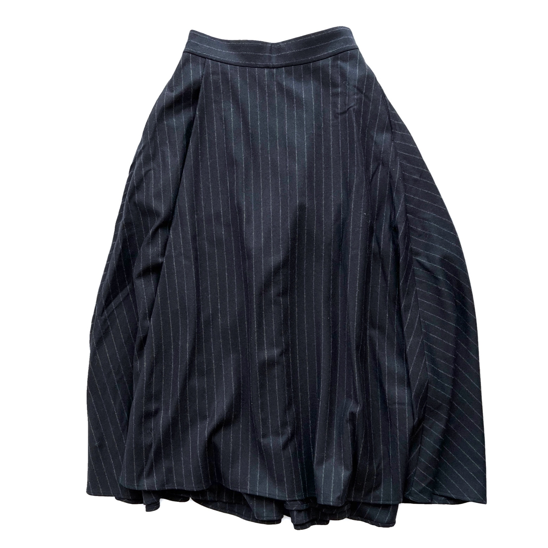 ATON(エイトン)のATON エイトン stretch saxony  big tuck skirt レディースのスカート(ロングスカート)の商品写真