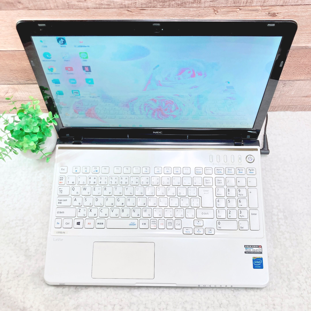 初心者向き✨薄型✨カメラ付✨NECノートパソコン✨ホワイト PC✨すぐに使える