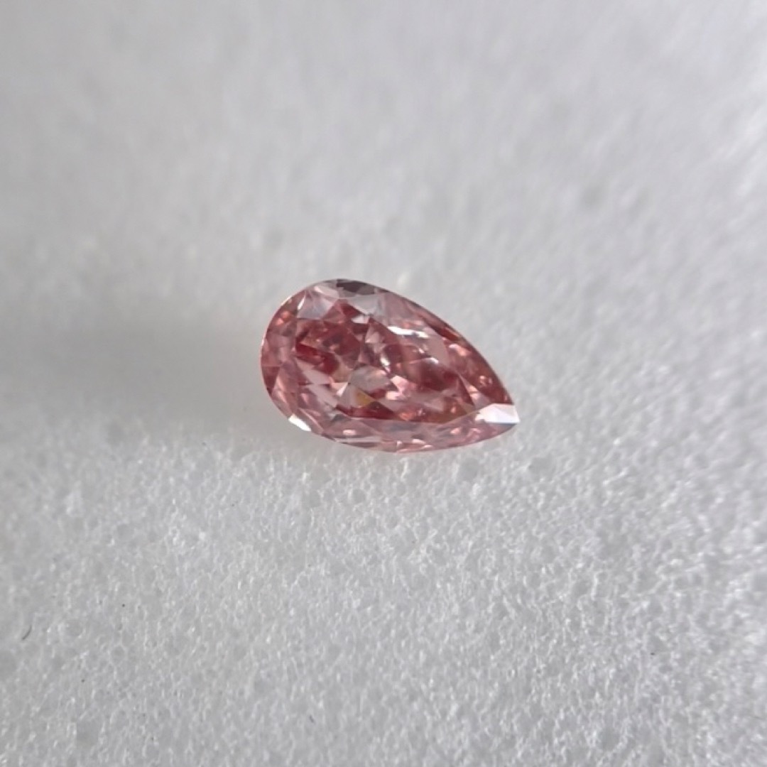 0.113ct VS-1 天然ピンクダイヤ FANCY INTENSE PINK