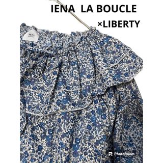 イエナラブークル(IENA LA BOUCLE)のIENA LA BOUCLE LIBERTY リバティブラウス 花柄　ブルー(シャツ/ブラウス(長袖/七分))