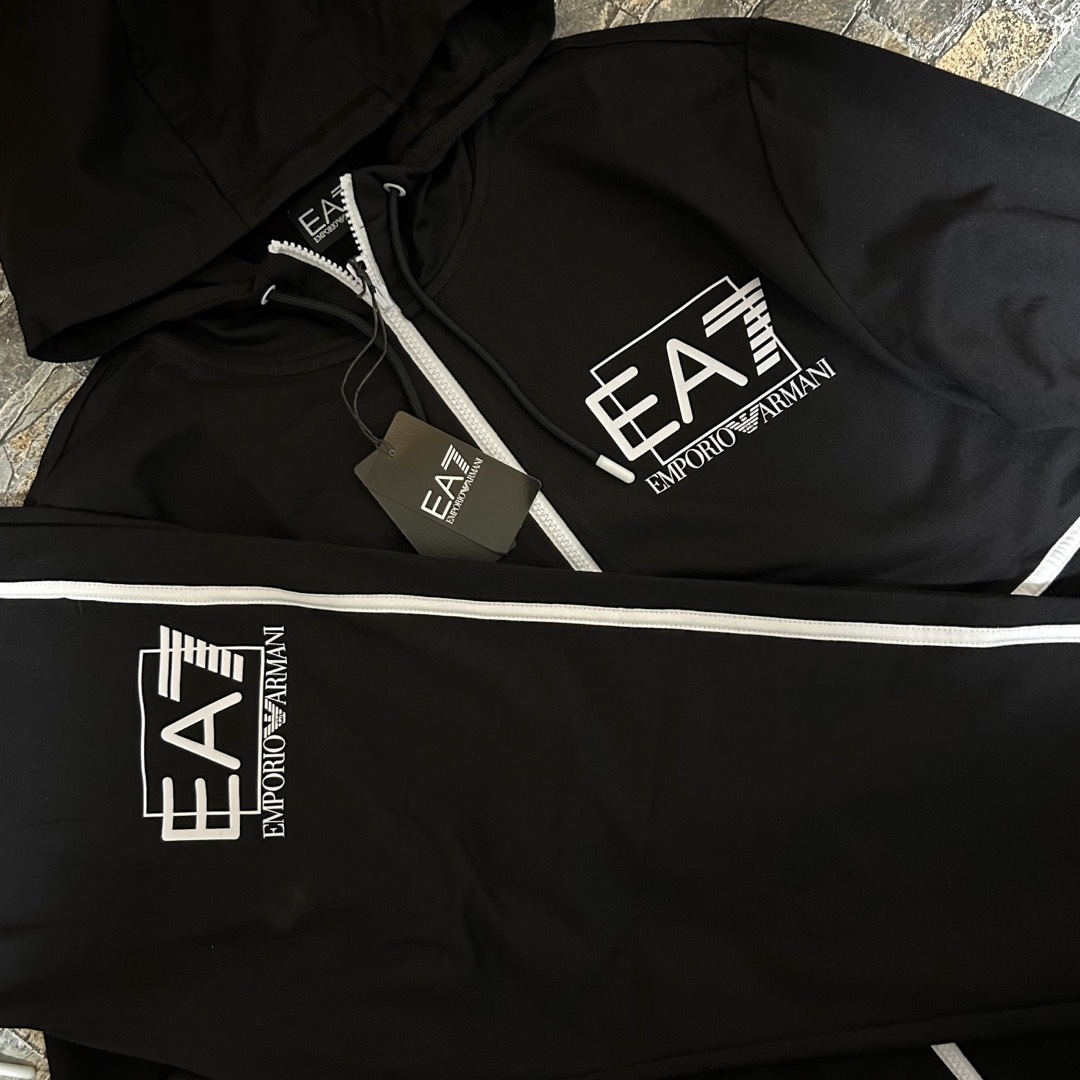新品】EMPORIO ARMANI EA7 アルマーニ/ セットアップ XL | www.darquer.fr