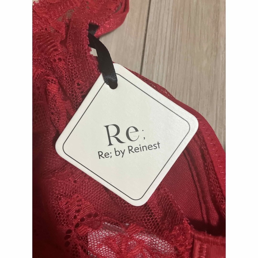 dazzy store(デイジーストア)の新品 Re；by Reinest ブラジャー＆Tバックショーツ セット レッド  レディースの下着/アンダーウェア(ブラ&ショーツセット)の商品写真