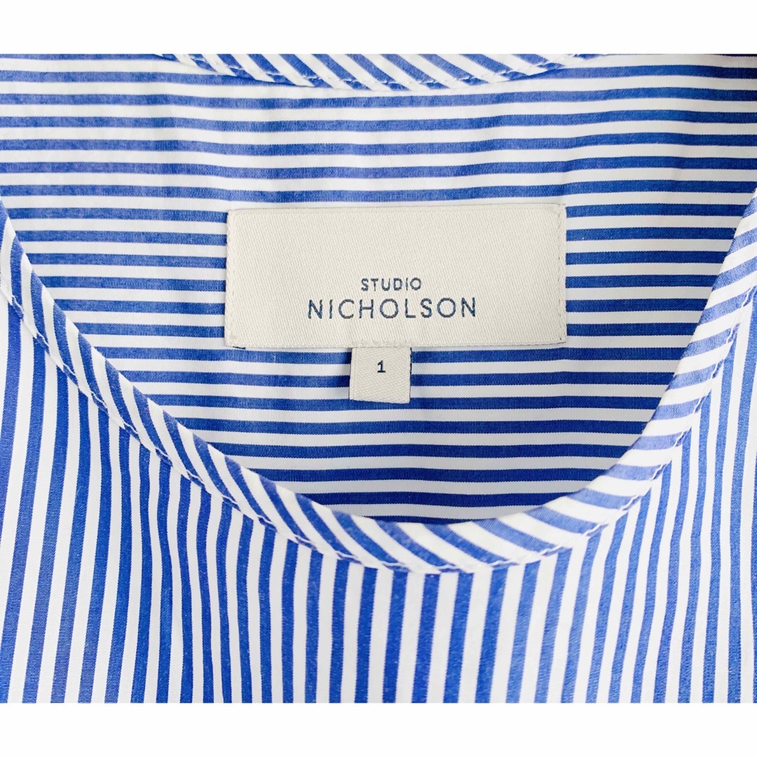 スタジオニコルソン STUDIO NICHOLSON ノーカラ―ストライプシャツ