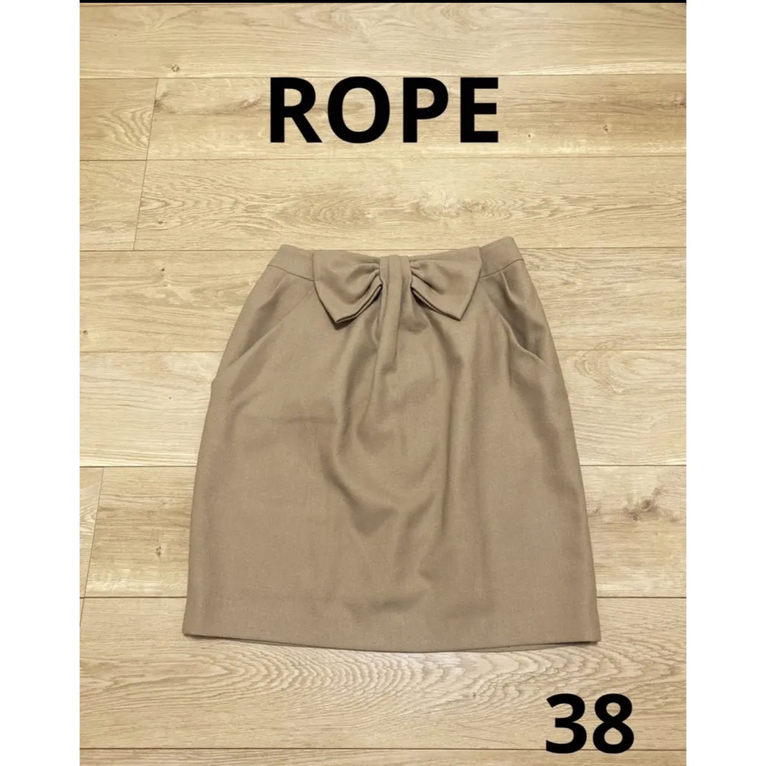 ROPE’(ロペ)のROPE リボン　スカート　ベージュ　サイズ38 レディースのスカート(ひざ丈スカート)の商品写真