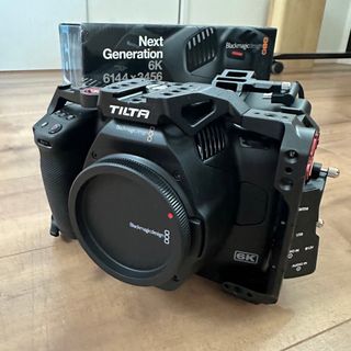 ブラックマジック(Blackmagicdesign)の【総額44.5万円 盛り盛りセット】bmpcc 6K PRO TILTA リグ(ビデオカメラ)