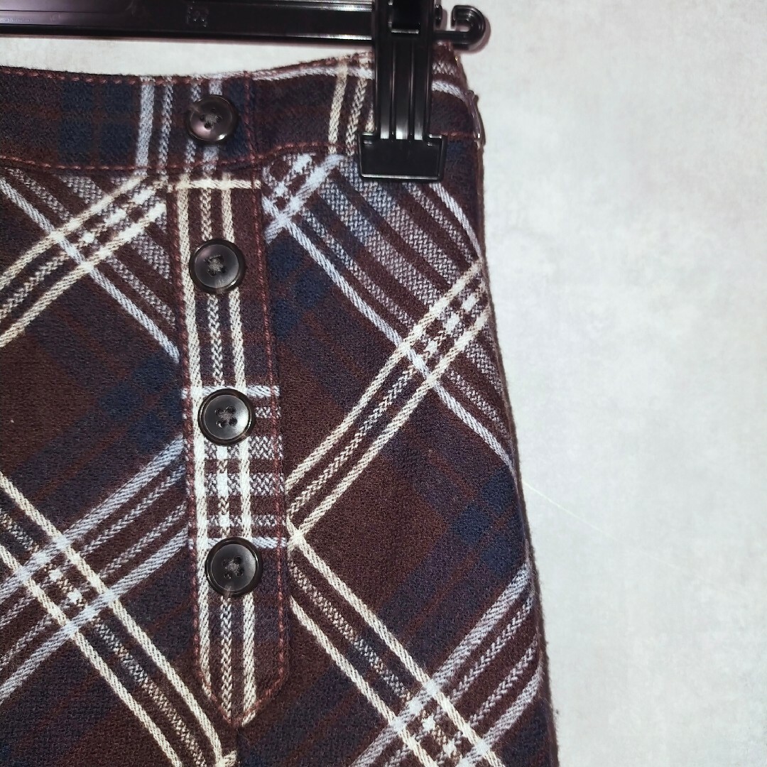 J.PRESS(ジェイプレス)のJ.PRESS　ジェイプレス　チェックスカート　パープル レディースのスカート(ひざ丈スカート)の商品写真