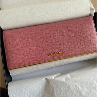 プラダ(PRADA)の美品！海外限定色　プラダ　ぴんく　財布(長財布)