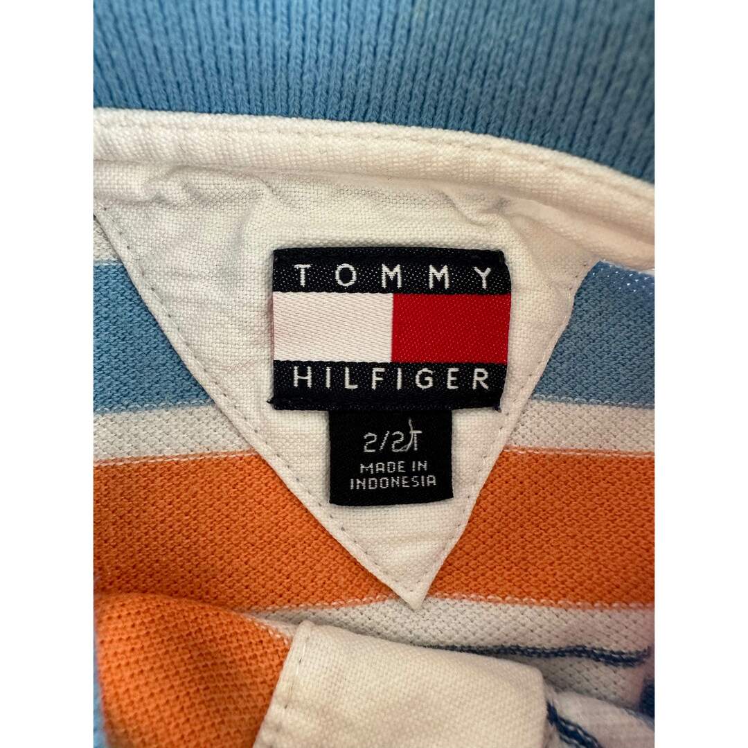 TOMMY HILFIGER(トミーヒルフィガー)のアメリカ購入トミーヒルフィガー2Tポロシャツ古着ヴィンテージ  ラルフ　フラッグ キッズ/ベビー/マタニティのキッズ服男の子用(90cm~)(Tシャツ/カットソー)の商品写真