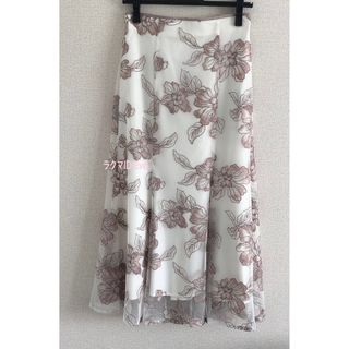 JUSGLITTY - 新品未使用タグ付⭐︎ジャスグリッティー チュール刺繍