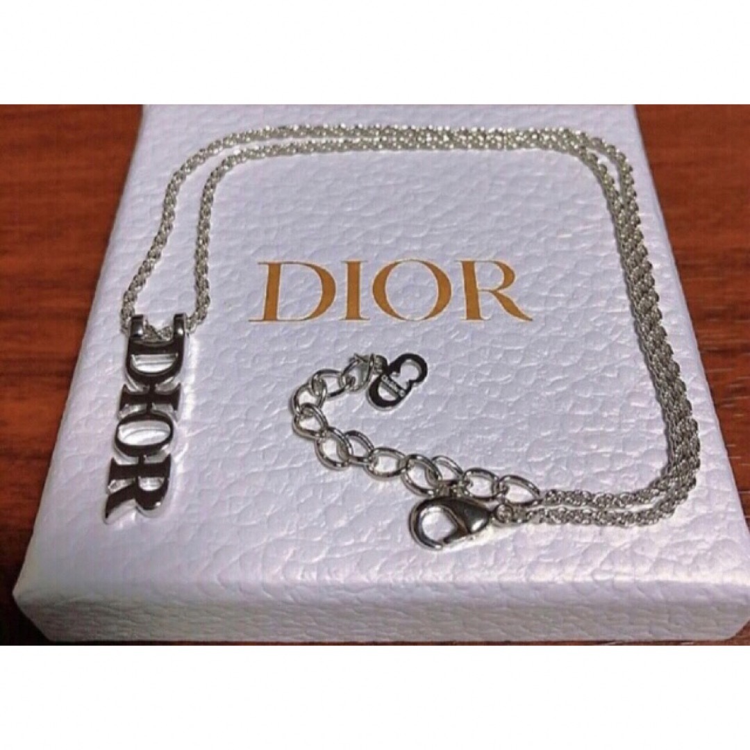 Dior リボン 人気 ピアス silver シンプル ストーン 可愛い