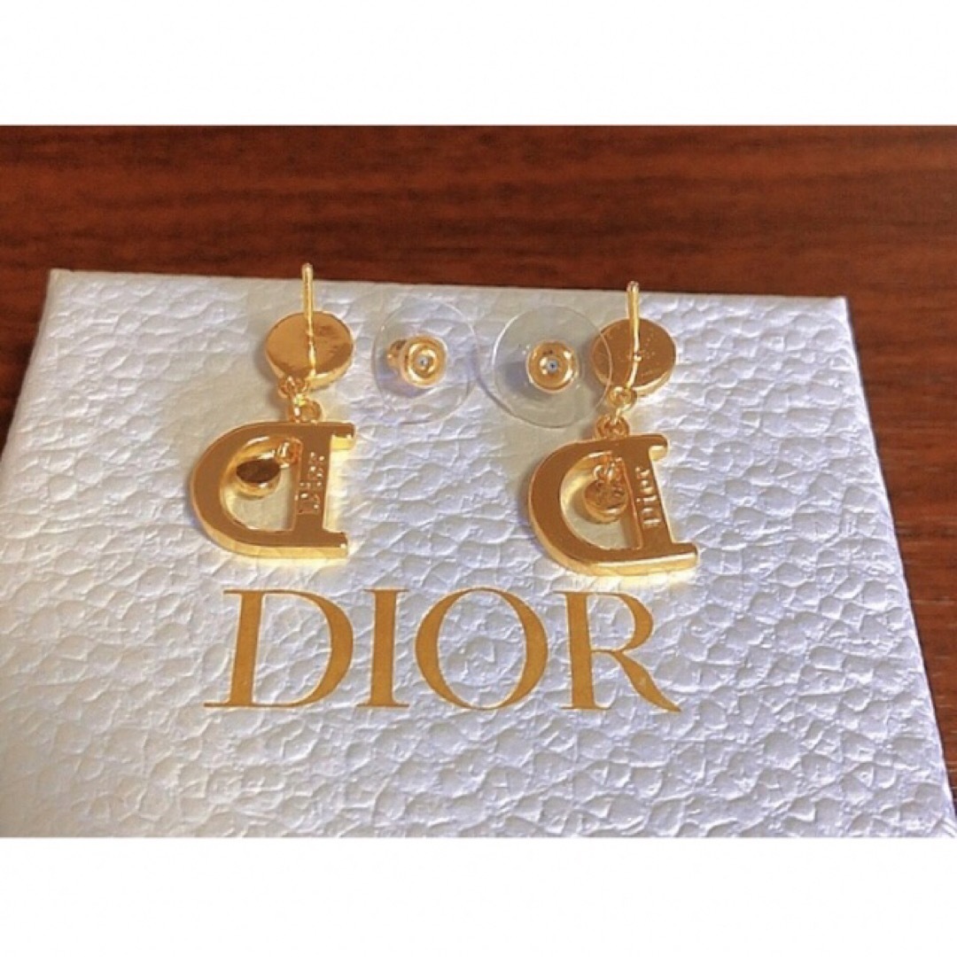 Christian Dior(クリスチャンディオール)の専用   Dior ピアス2点+ネックレス2点の合計4点 レディースのアクセサリー(ピアス)の商品写真