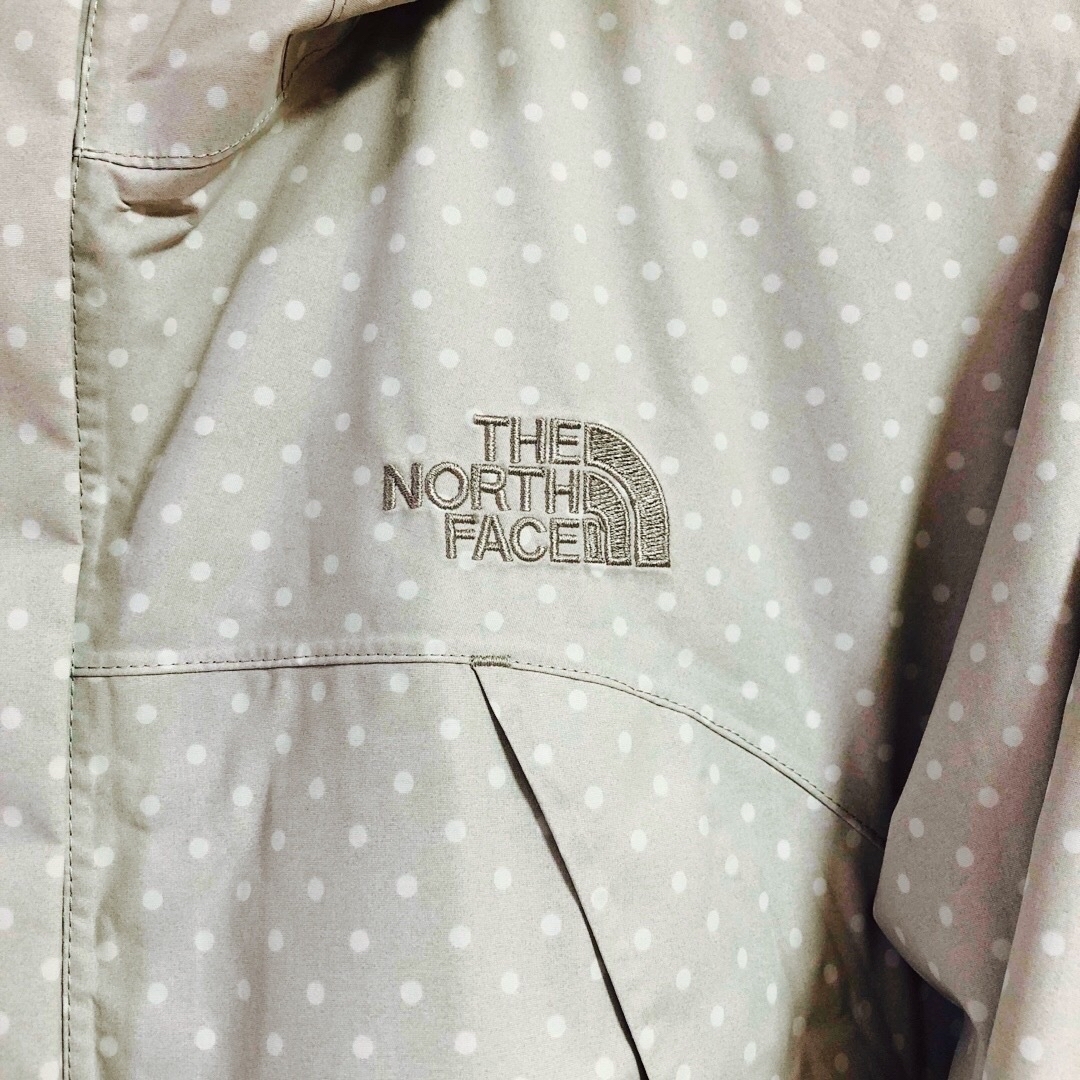 THE NORTH FACE(ザノースフェイス)のノースフェイス フーディ ウィンドジャケット レディース レディースのジャケット/アウター(ナイロンジャケット)の商品写真