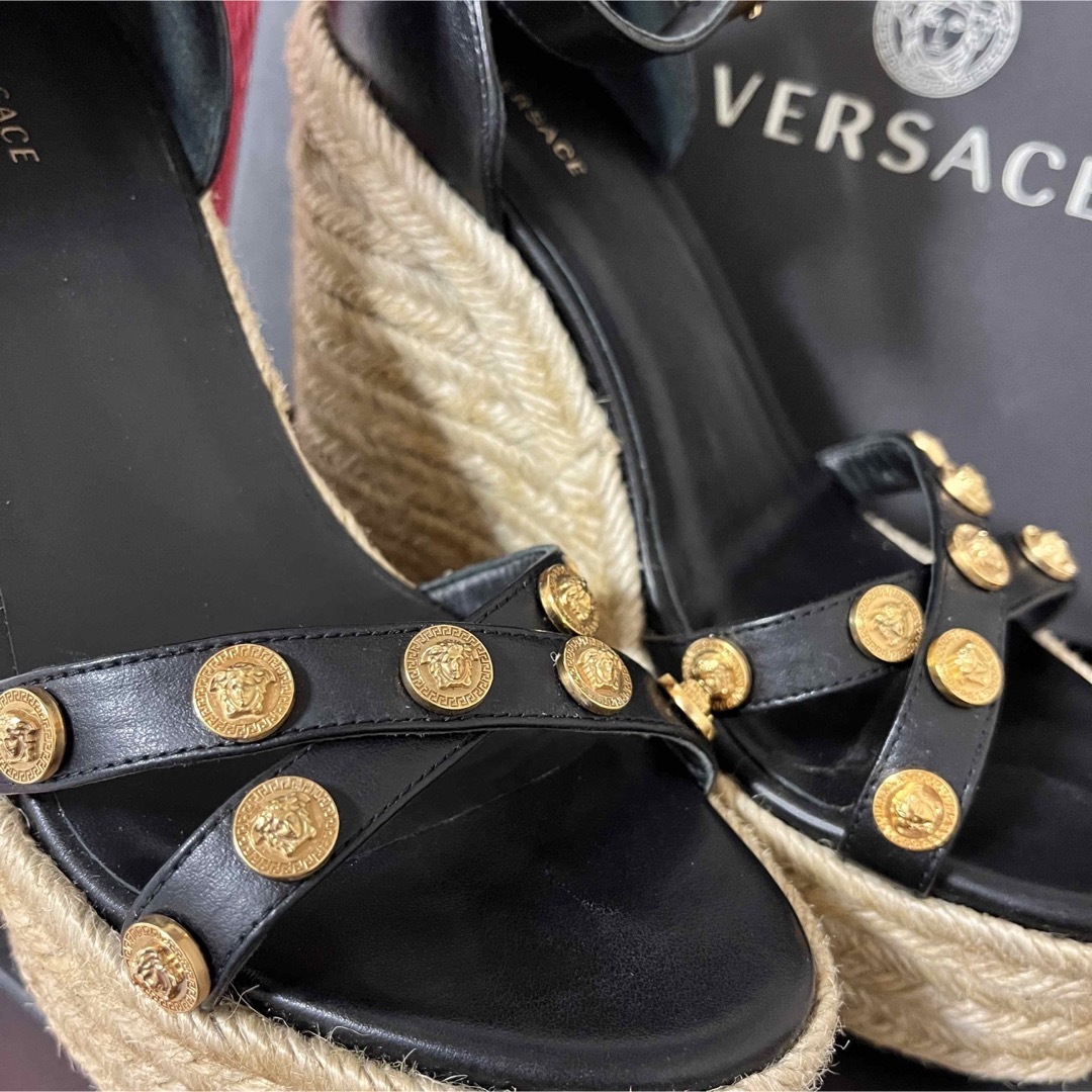 【美品】VERSACE ヴェルサーチ メデューサ付きウェッジソールサンダル