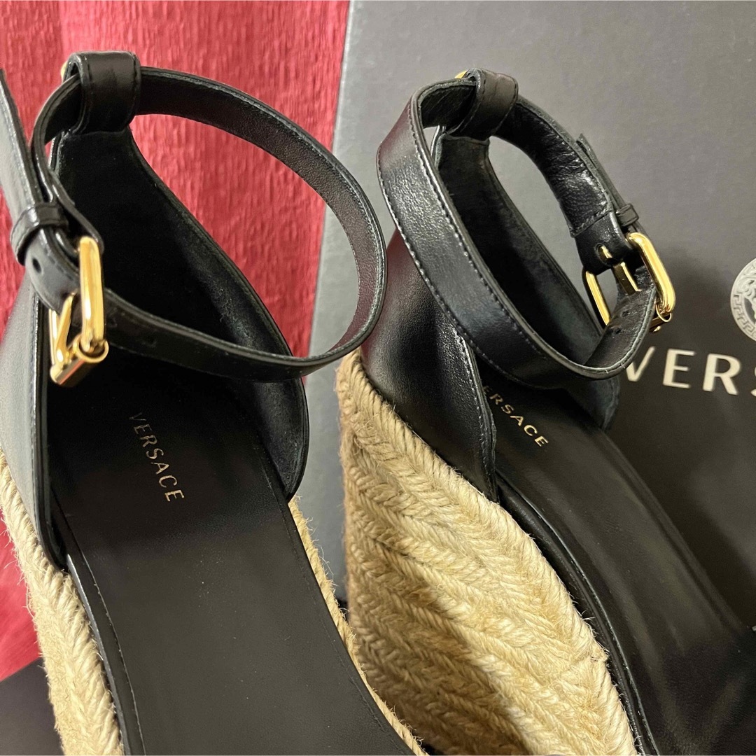 【美品】VERSACE ヴェルサーチ メデューサ付きウェッジソールサンダル