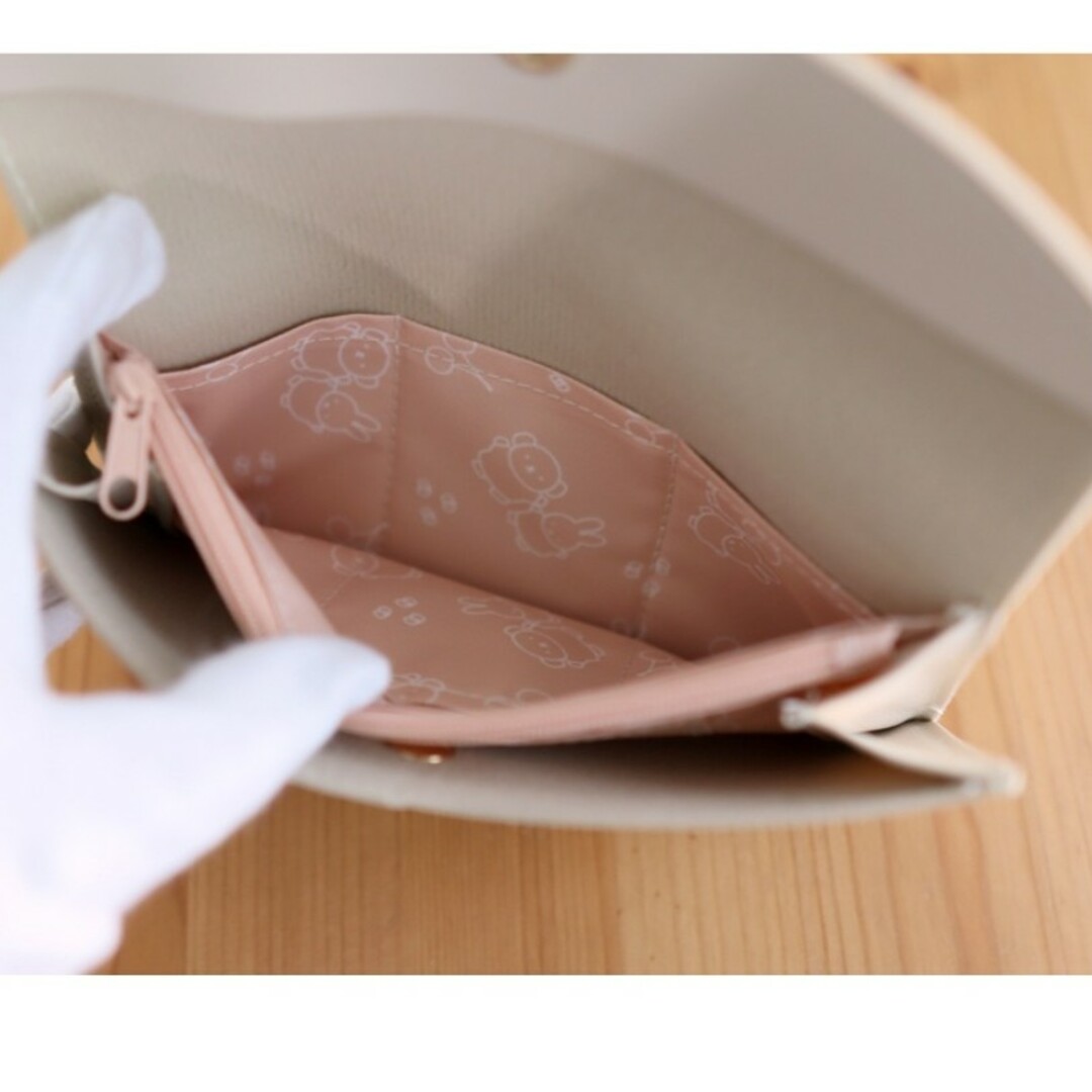 財布にもなる ミッフィーのレザー調ポーチ　ESSE付録 レディースのファッション小物(財布)の商品写真