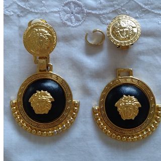 ヴェルサーチ(Gianni Versace) イヤリングの通販 79点 | ジャンニ