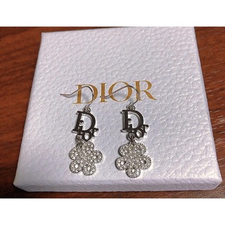 クリスチャンディオール(Christian Dior)のDior silver 花 ロゴ 人気 揺れる ピアス フックタイプ シルバー (ピアス)