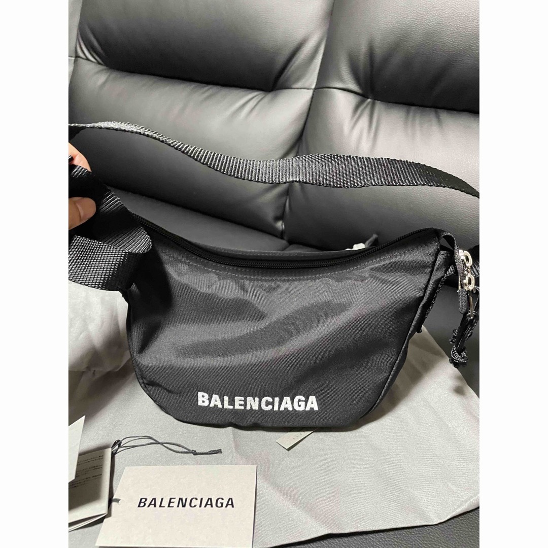 Balenciaga - 新品未使用 バレンシアガ ナイロンショルダーバッグの