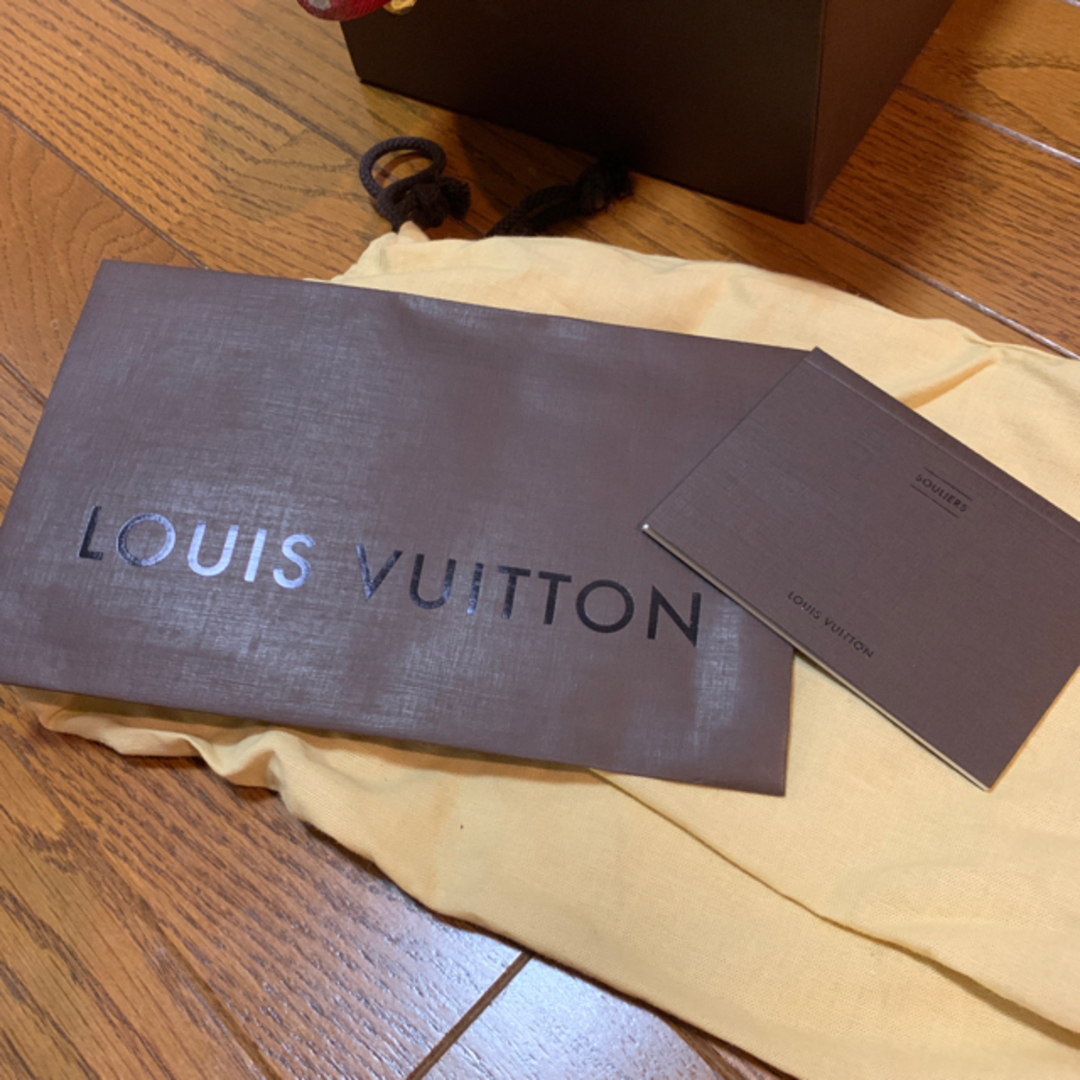 LOUIS VUITTONチェリーチャームピンヒールサンダル