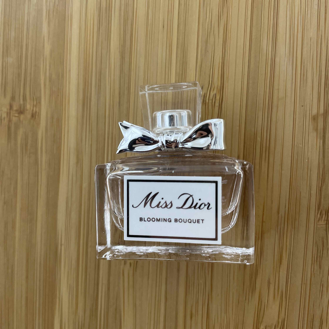 Dior(ディオール)の【新品未使用✨】Miss Dior 香水　ミニボトル　ディオール コスメ/美容の香水(香水(女性用))の商品写真