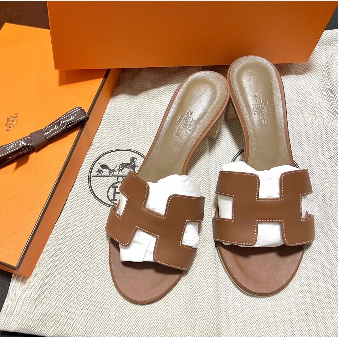 新品未使用 エルメス HERMES オアジス サンダル 37 ゴールド