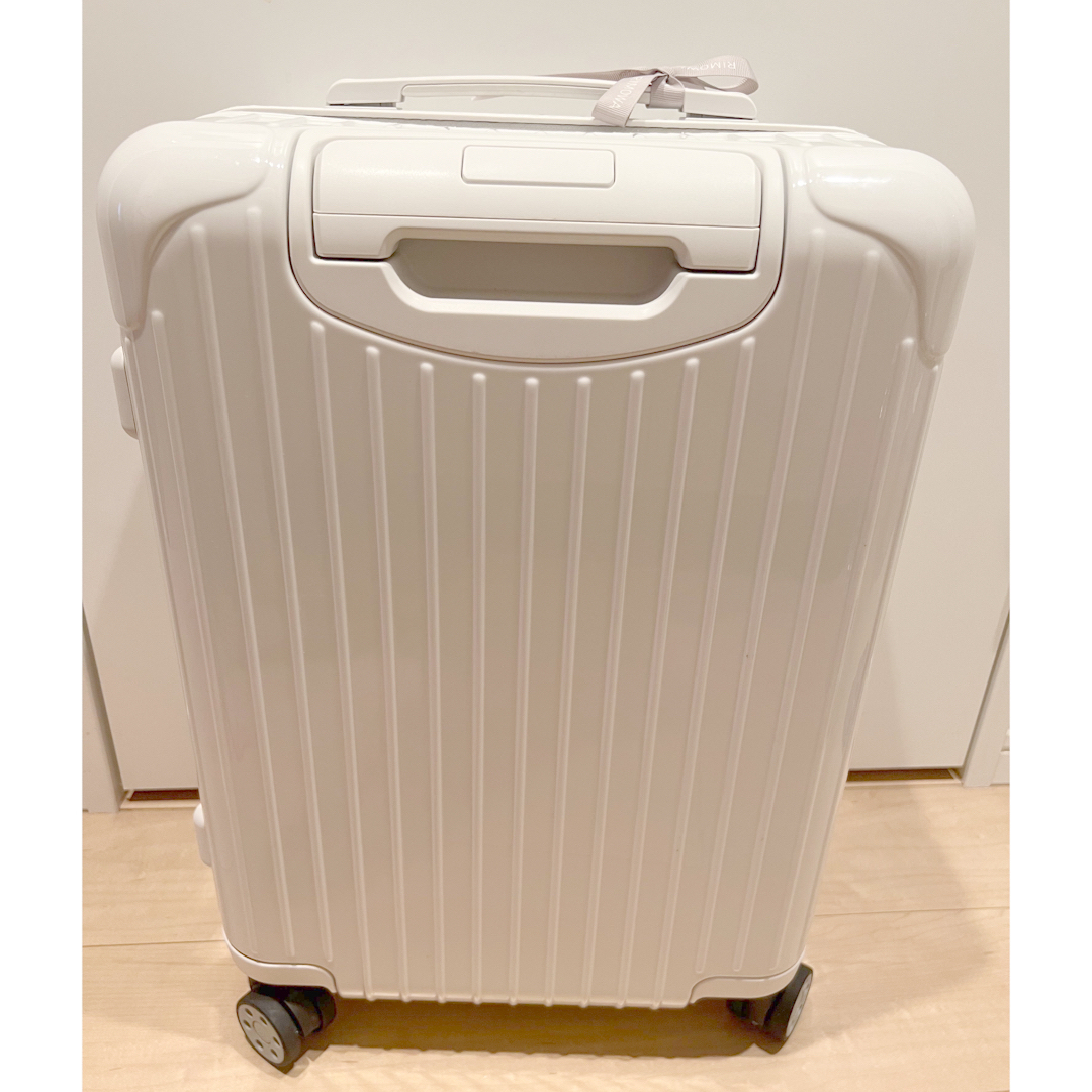 RIMOWA(リモワ)のリモワ　エッセンシャルキャビン 白 メンズのバッグ(トラベルバッグ/スーツケース)の商品写真