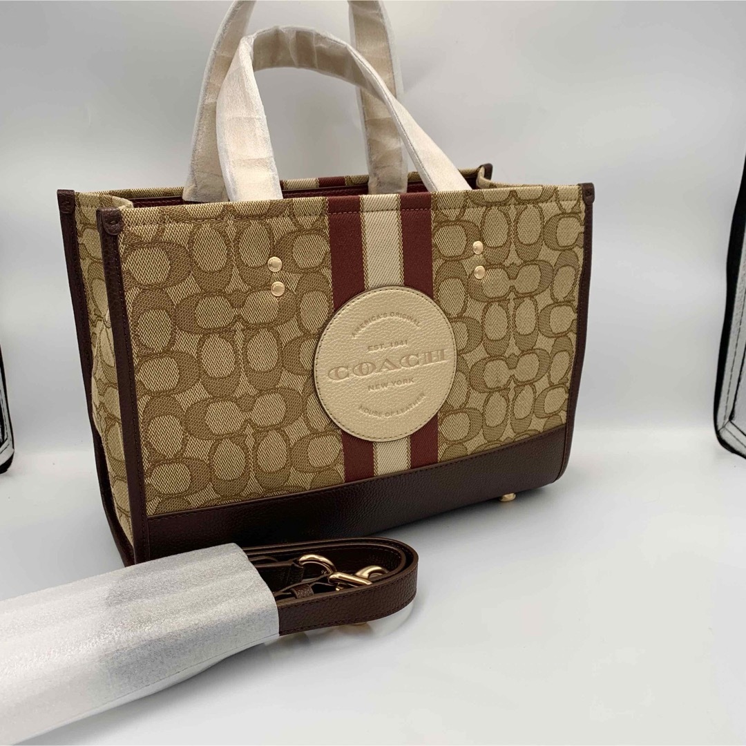 COACH(コーチ)の《新品》《在庫限り》《値下げ可大歓迎》コーチ　ショルダー　トート　2way レディースのバッグ(トートバッグ)の商品写真