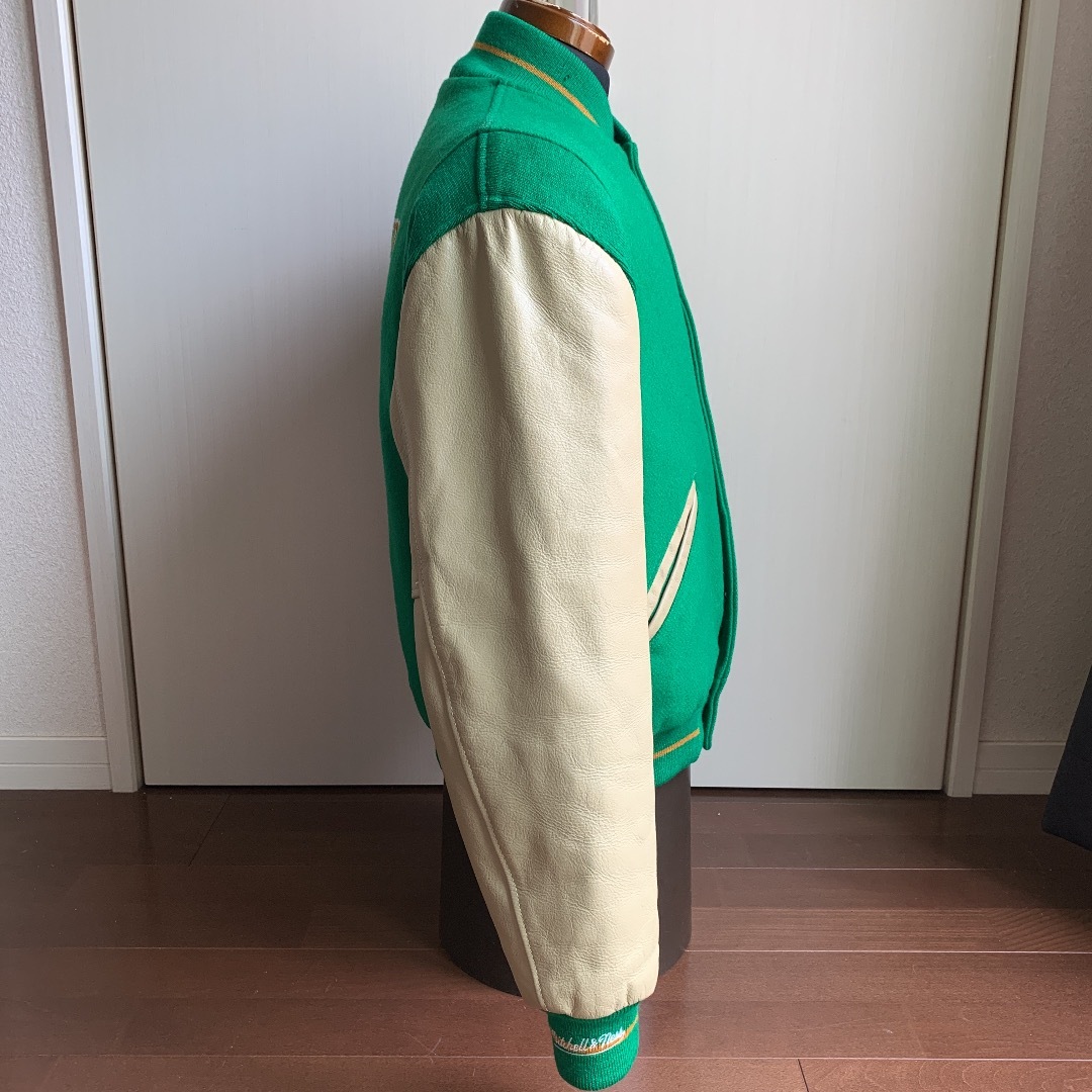 Notre Dame“Fighting Irish“ ヴィンテージ スタジャン-