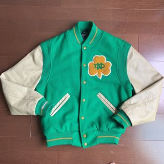 ミッチェルアンドネス(MITCHELL & NESS)のNotre Dame“Fighting Irish“ ヴィンテージ スタジャン(スタジャン)