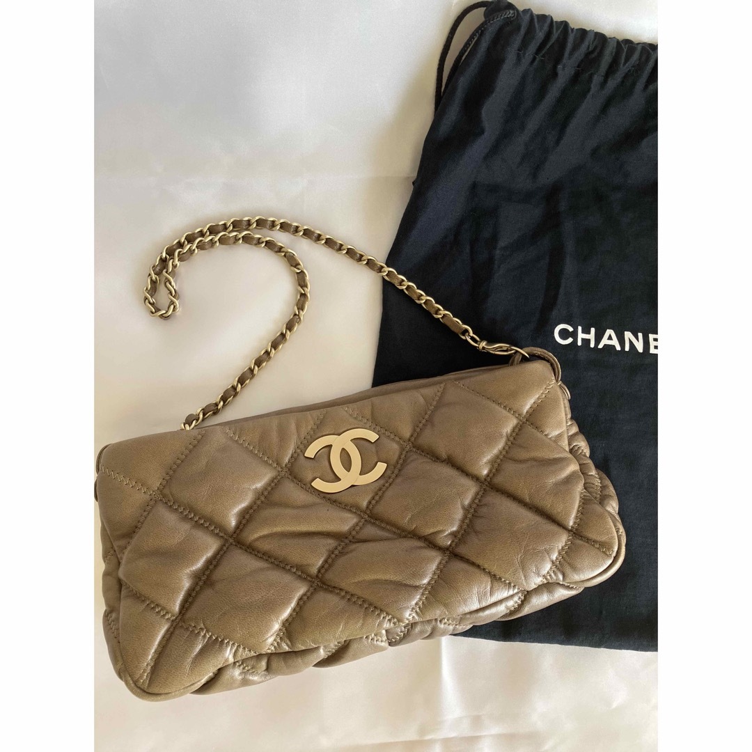 CHANEL(シャネル)の【超美品】シャネル CHANEL バブルキルト レザー チェーンバッグ レディースのバッグ(ショルダーバッグ)の商品写真