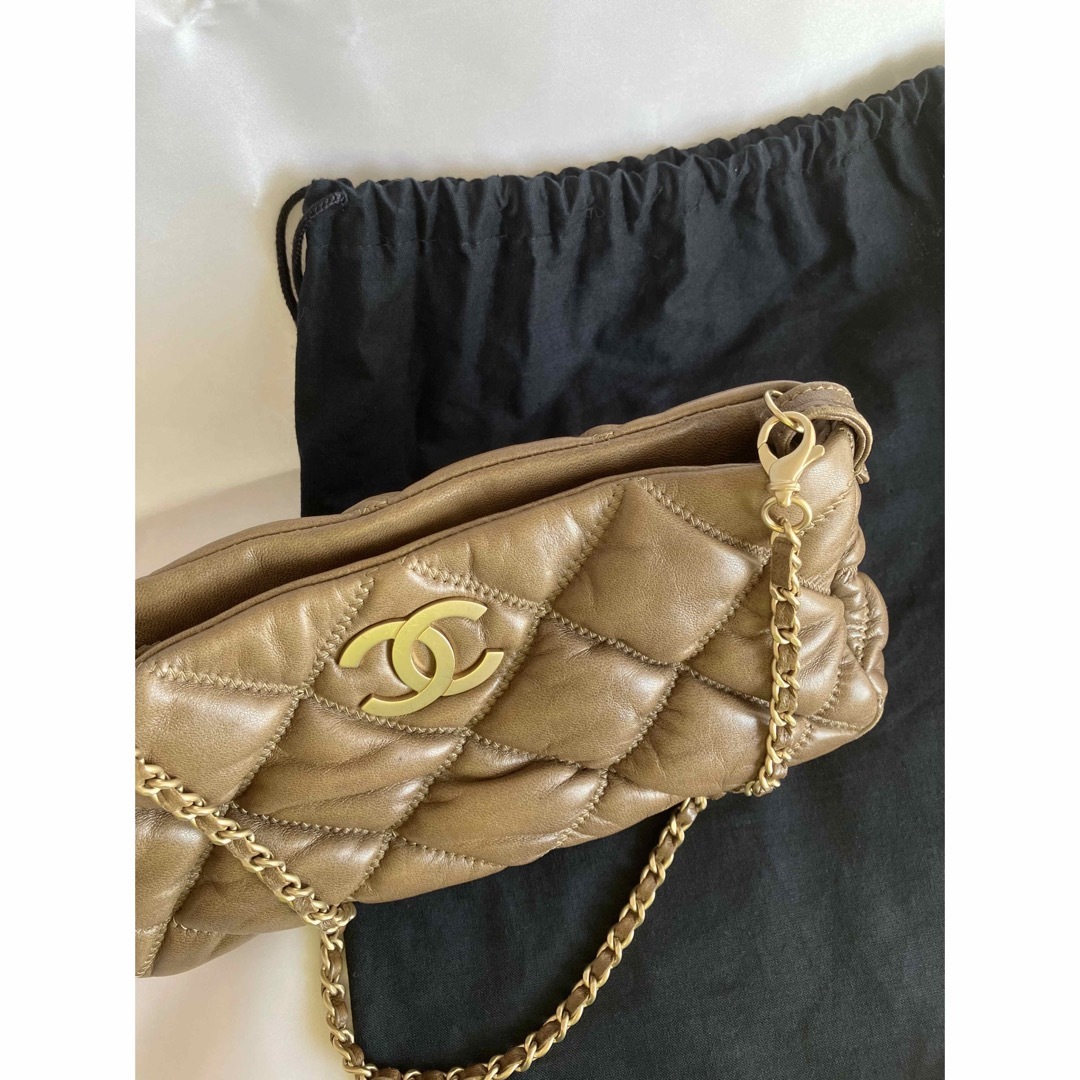 CHANEL(シャネル)の【超美品】シャネル CHANEL バブルキルト レザー チェーンバッグ レディースのバッグ(ショルダーバッグ)の商品写真