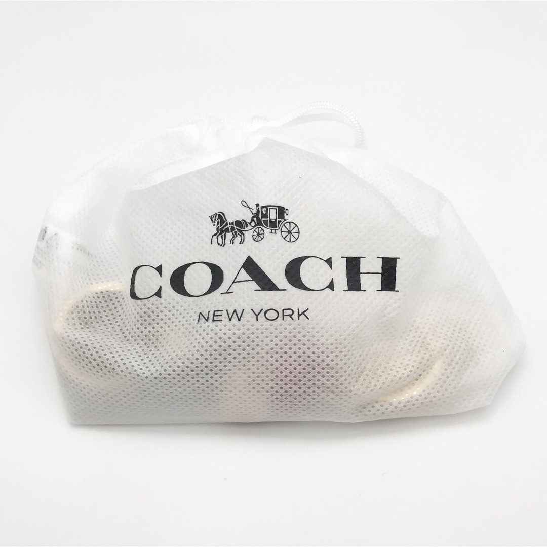 COACH 大人気！！トリガースナップ バッグチャーム ウィズ ハート 新品-