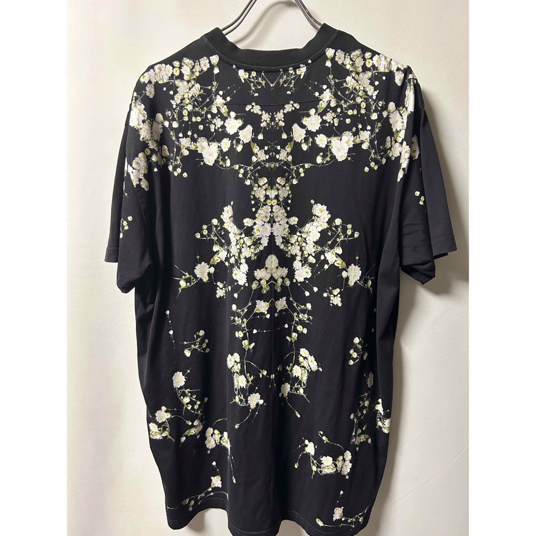 大人気完売!ジバンシィかすみ草総柄Tシャツ!-