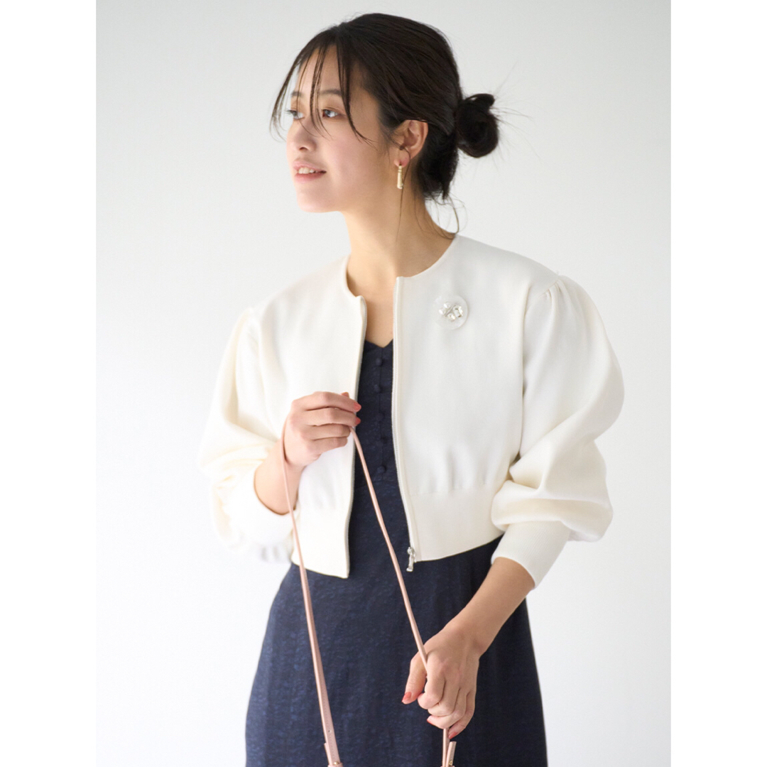 【新品未使用】CELFORD♪橋本環奈さん着用ブローチ付きニットブルゾン WHT