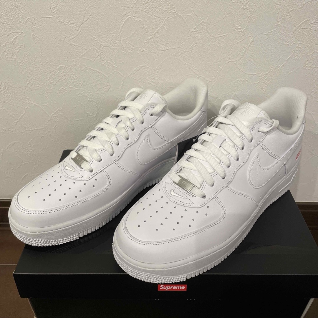 Supreme × NIKE AIR FORCE 1 LOW SP