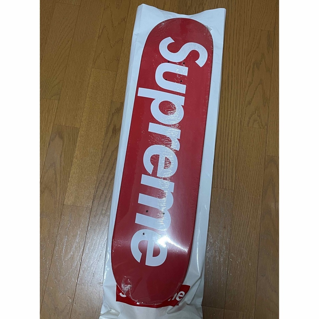 Supreme(シュプリーム)のSupreme Logo Skate Deck RED 1st スポーツ/アウトドアのスポーツ/アウトドア その他(スケートボード)の商品写真