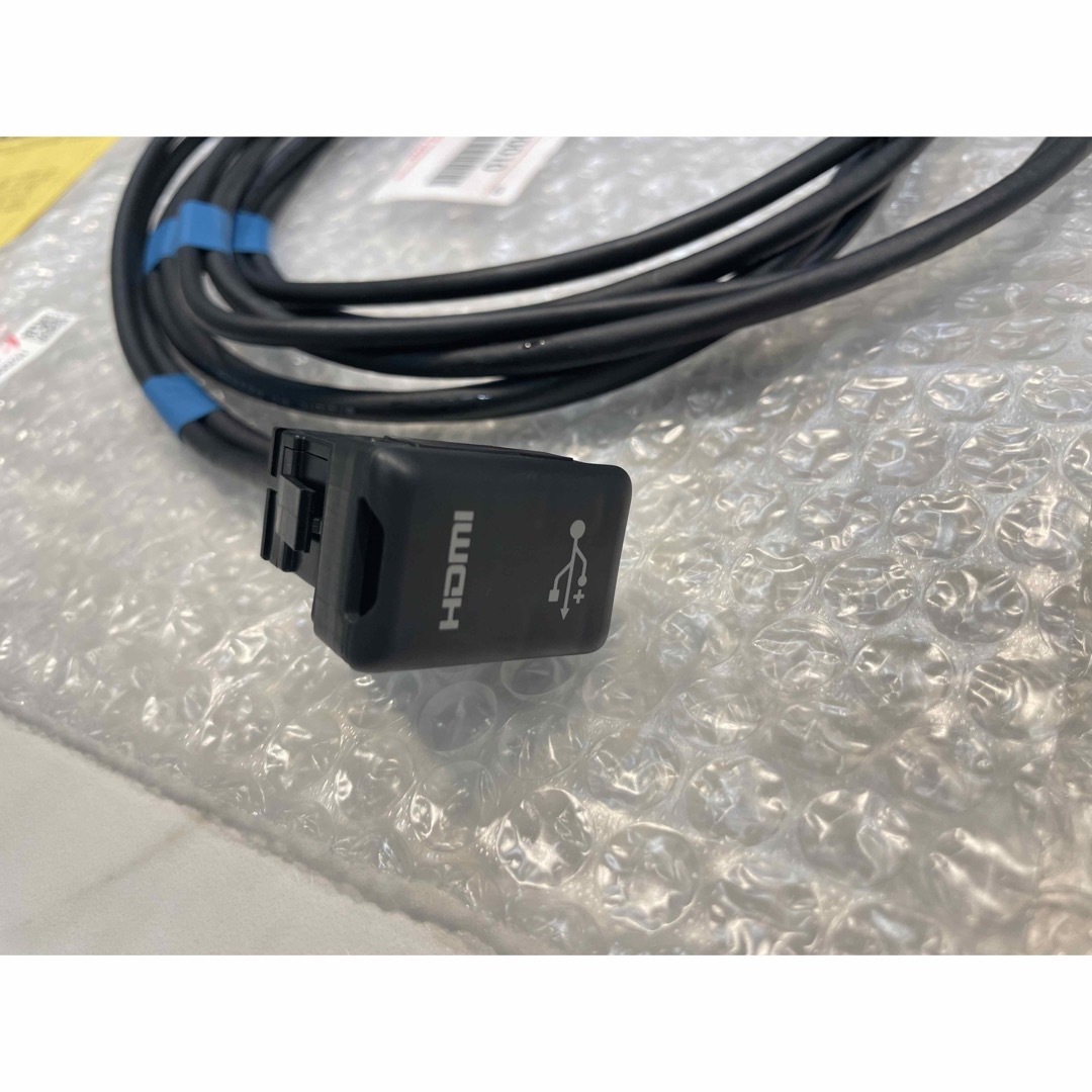 086B0-00010 トヨタ 純正品 USB HDMI 入力端子ケーブルセット