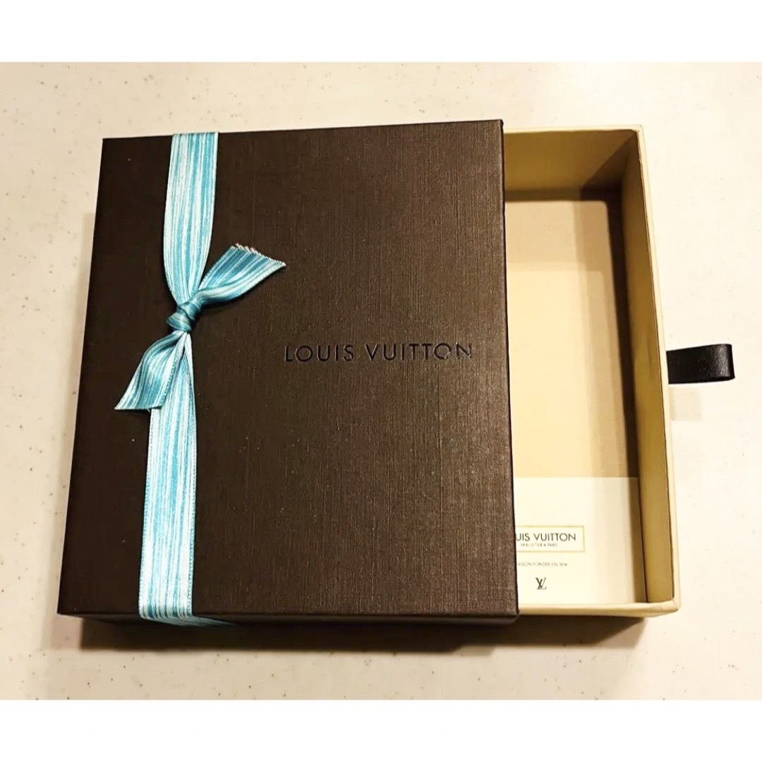 LOUIS VUITTON ブローチ くまブローチ ルイヴィトン 入手困難 LOUIS VUITTON ブローチ くまブローチ ルイヴィトン 入手困難