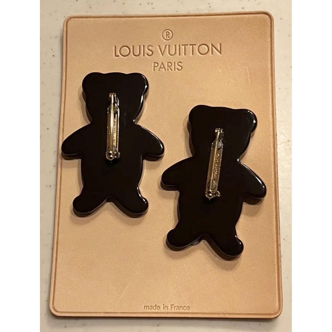 LOUIS VUITTON(ルイヴィトン)のLOUIS VUITTON  ブローチ  くまブローチ　ルイヴィトン　入手困難 レディースのアクセサリー(ブローチ/コサージュ)の商品写真