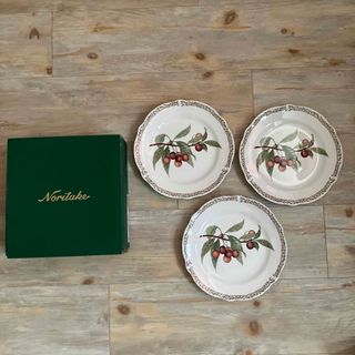 ノリタケ(Noritake)のノリタケ  さくらんぼチェリー　皿3枚セット　日本製(食器)