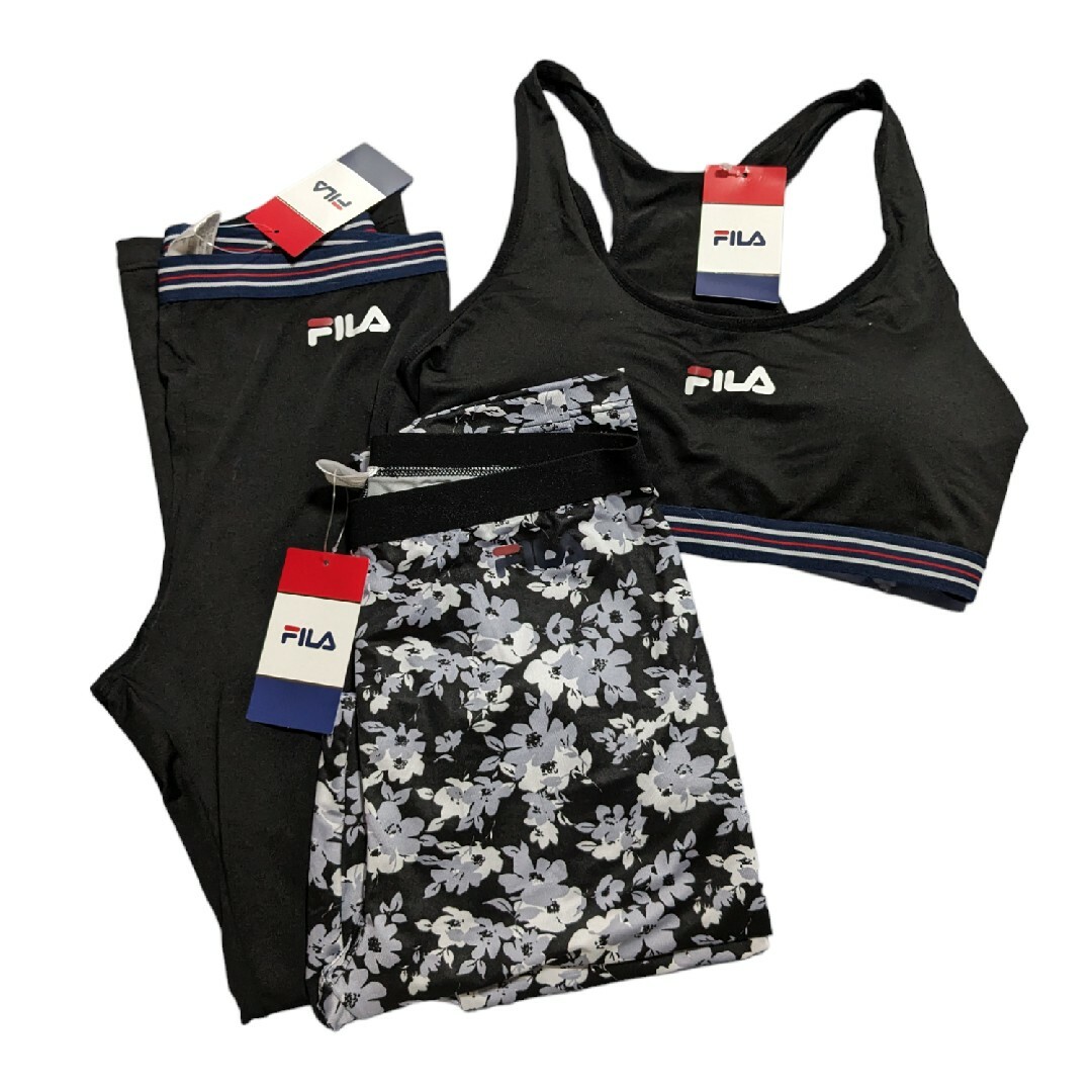 FILA(フィラ)の新品！タグ付き♪FILAスポーツウェア３点セット スポーツ/アウトドアのトレーニング/エクササイズ(トレーニング用品)の商品写真