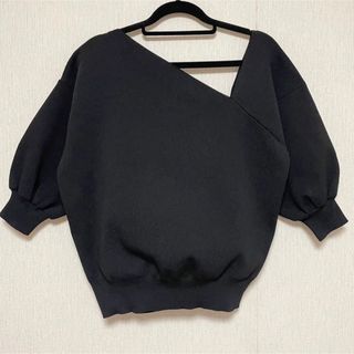 ムルーア(MURUA)のMURUA ムルーア ニット トップス アシンメトリー 美品(カットソー(長袖/七分))