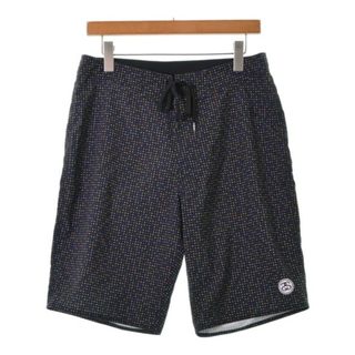 ステューシー(STUSSY)のSTUSSY ショートパンツ 32(L位) 黒xオレンジx青等(ドット) 【古着】【中古】(ショートパンツ)