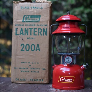 コールマン(Coleman)の美品！1957年9月製造　コールマン200A イエローボーダー(ライト/ランタン)