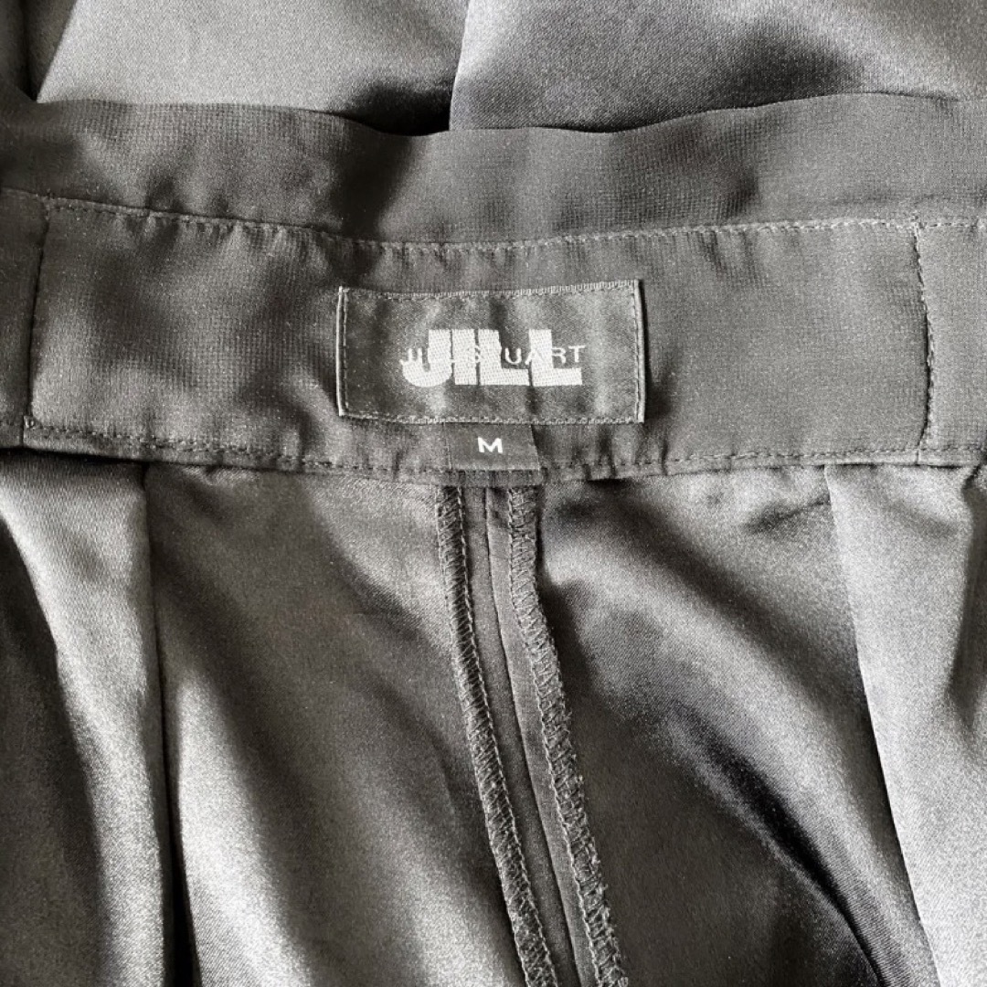 JILLSTUART(ジルスチュアート)のJILL STUART ジルシチュアート　シフォン　キュロットスカート　ブラック レディースのパンツ(キュロット)の商品写真