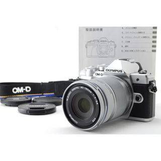 オリンパス(OLYMPUS)のショット小、状態◎の極上品❣️OLYMPUS OM-D E-M10 mk.iii(ミラーレス一眼)